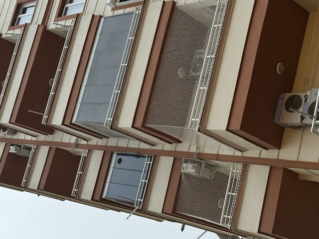 Apartman Çoklu Kat Balkon Emniyet Filesi Montajı